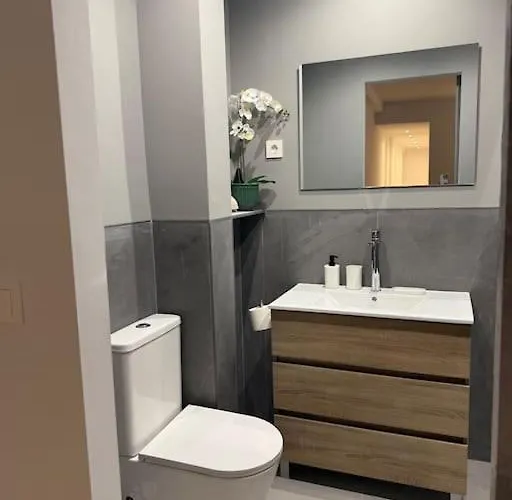 Vivienda Renovada Y Centrica Μπιλμπάο